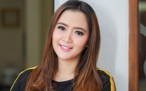 Vega Darwanti Senang Dibelikan Baju Lebaran oleh Mertua, Siapkan Puluhan Juta untuk Angpao Hari Raya