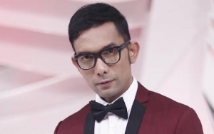 Tiru Buat Alis Super Tebal, Indra Herlambang Bikin Netter Ngakak