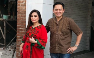 Foto Sambil Rangkul Nia Daniati, Farhat Abbas Ingin Bungkam Haters dan Bukan Berniat Rujuk
