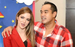 Ardi Kocak Minta Rambutnya Ditata Ala Sang Istri, Nia Ramadhani Bagi Angpao Dollar Saat Lebaran?