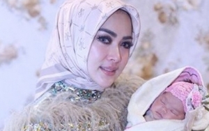 Kebal Jawab Pertanyaan Lebaran Ini, Syahrini Didoakan Segera Nikah