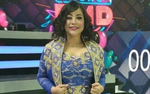Klarifikasi Hubungannya dengan Juwita, Baju Seksi Annisa Bahar Jadi Sorotan