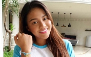 Selfie Cantik di Los Angeles, Aurel Disindir Soal Operasi Plastik Gara-Gara Pamer Dada