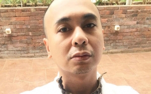 Raditya Dika Unggah Foto Berdua, Ketampanan Edgar Sang Adik Jadi Fokus Netter