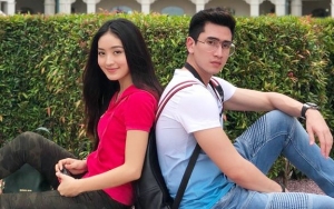 Liburan Bareng Wilona ke Disneyland, Imutnya Verrell Bramasta Pakai Topi Minnie Mouse