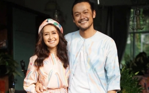 Unggah Foto Bareng Dwi Sasono, Widi Be3 Beberkan Rahasia Awet Muda