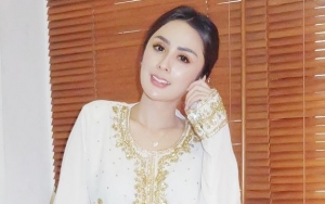 Unggah Foto Suami Pegang Test Pack, Selvi Kitty Bersyukur Akhirnya Hamil