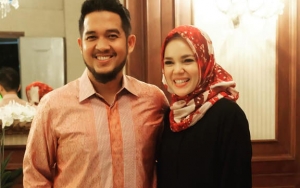 Tanya Ide Caption Instagram pada Suami, Dewi Sandra Justru Menyesal?