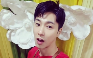 Bak Bocah, Awas Gemas Lihat Yunho Girang Main Air Mancur di Taman 