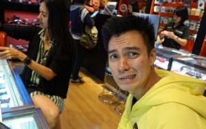 Unggah Foto Pegangan Tangan dengan Paula Verhoeven, Baim Wong Malah Diprotes