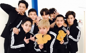 EXO Bertemu dan Wujudkan Keinginan Fans Penderita Kanker