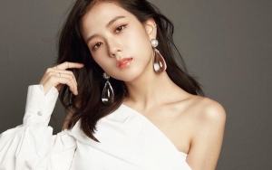 Hadiah untuk Fans, Jisoo Black Pink Tebar Foto-Foto Cantik