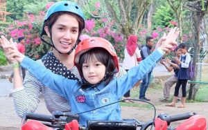 Bergaya di Kapal Pesiar, Cantiknya Elea Anak Ussy Sulistiawaty Mirip Gadis Korea