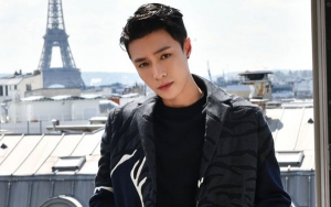 Jadi Model Iklan, Lay EXO Bagikan Foto Topless