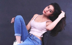 Awkarin Pamer Body Goals, Netter Bentuk Club Tahan Nafas