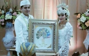 Resmi Jadi Suami Istri, Begini Suasana Pernikahan Rizky Alatas & Adzana Bing Slamet