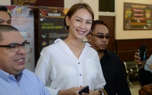 Jalani Pemeriksaan Terkait Penipuan Travel Umrah, Ini Kerugian Kalina Oktarani