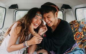 Foto Undangan Pernikahan Dimas Anggara-Nadine Chandrawinata Beredar, Netter Heboh