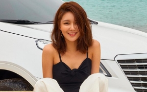 Rayakan Ultah, Manisnya Sooyoung Unggah Foto Cantik Ibunda