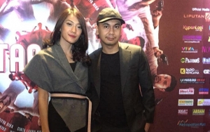 Unggah Foto Kencan Malam Jumat Bersama Istri, Raditya Dika Digoda Netter