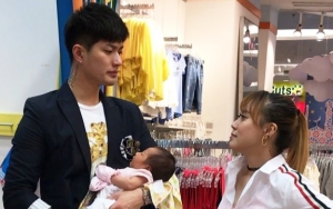 Istri Diserbu Netter Soal Cara Gendong Anak, Lee Jeong Hoon Beri Teguran Menohok