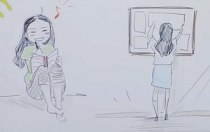 4. Hobi Menulis Cerpen dan Punya Buku Rahasia 