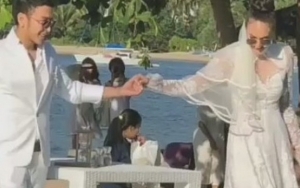 Resmi Dinikahi Dimas Anggara, Nadine Chandrawinata Pakai Gaun Pengantin Bekas Ibunya