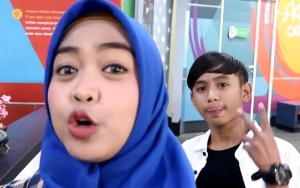 Ajak Seleb Tik Tok Bowo Main dan Bikin Vlog, Ria Ricis Banjir Pujian Netter 