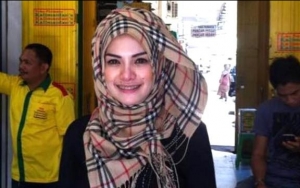 Nikita Mirzani Berhijab Dibilang Karena Suami, Ternyata Begini Reaksi Dipo Latief