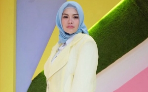 Sudah Berhijab, Nikita Mirzani Jelaskan Alasan Belum Hapus Foto-Foto Lama