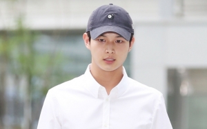 Senyum Sapa Media Sebelum Sidang Pelecehan Seksual, Lee Seo Won Dibilang Psikopat