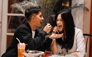 Ricky Harun Berduka, Lengan Donna Harun Buat Netter Gagal Fokus