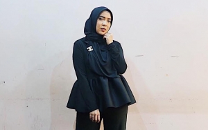 Fitri Tropica Berfoto Bersama Chacha Frederica dan Dewi Sandra, Warganet: Adem Banget
