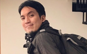 Pakai Kacamata Hitam, Desta Percaya Diri Sebut Dirinya Ganteng