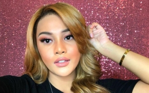 Aurel Hermansyah Cantik Alami Tanpa Make-Up, Perut Buncit Bikin Netter Salah Fokus