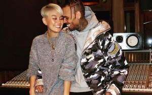 Sempat Ciuman Mesra, Agnes Monica Akui Chris Brown Cuma Teman Biasa