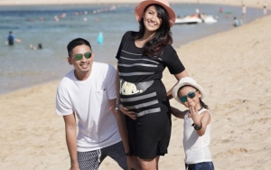Dekati Hari Lahiran, Sharena Makin Posesif Pada Ryan Delon dan Sang Putra