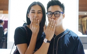 Saling Cium Pipi, Baim Wong Resmi Bertunangan dengan Paula Verhoeven