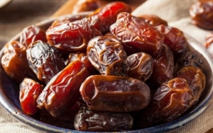 5. Kurma Kering