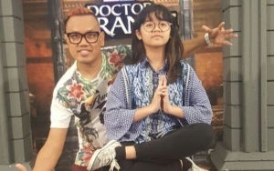 Tidur Kelelahan Usai Magang, Uya Kuya Ajarkan Cinta Kuya Makna Kerja Keras