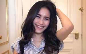 Pakai Gaun 'Berkilau', Cantiknya Ayu Ting Ting Dipuji Mirip Cinderella