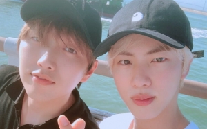 Liburan Bareng, Sandeul Ungkap Cerita Lucu Saat Masuk Rumah Hantu dengan Jin BTS