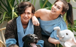 Unggah Foto Sandaran Manja pada Vanesha Prescilla, Adipati Dolken Lagi-Lagi Bikin 'Patah Hati'
