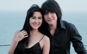 Ikuti Tantangan 'In My Feelings', Tubuh Seksi Pacar Kevin Aprilio Bikin Salah Fokus