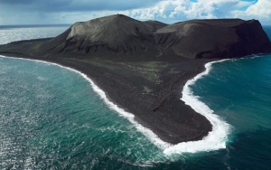 Pulau Surtsey di Islandia