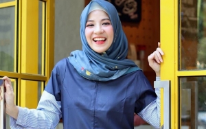 Sebut Sebagai Rezeki Calon Bayi, Natasha Rizki Jadi Girang Foto Bareng Penyanyi Ini