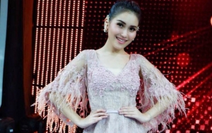 Lari Bareng Teman, Ketawa Ayu Ting Ting Bikin Netter 'Tertular'