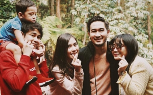 Nagita-Syahnaz Asyik Joget 'Boombayah' Black Pink, Ekspresi Rafathar Curi Perhatian