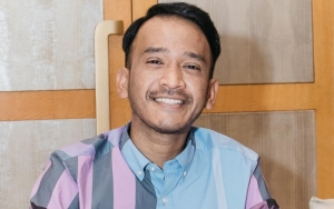 Bikin Mewek, Ruben Onsu Sempatkan Diri Kunjungi Makam Julia Perez