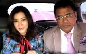 Ditowel-towel Pipinya, Gaya Jijik Asisten Pribadi Hotman Paris Hutapea Jadi Sorotan